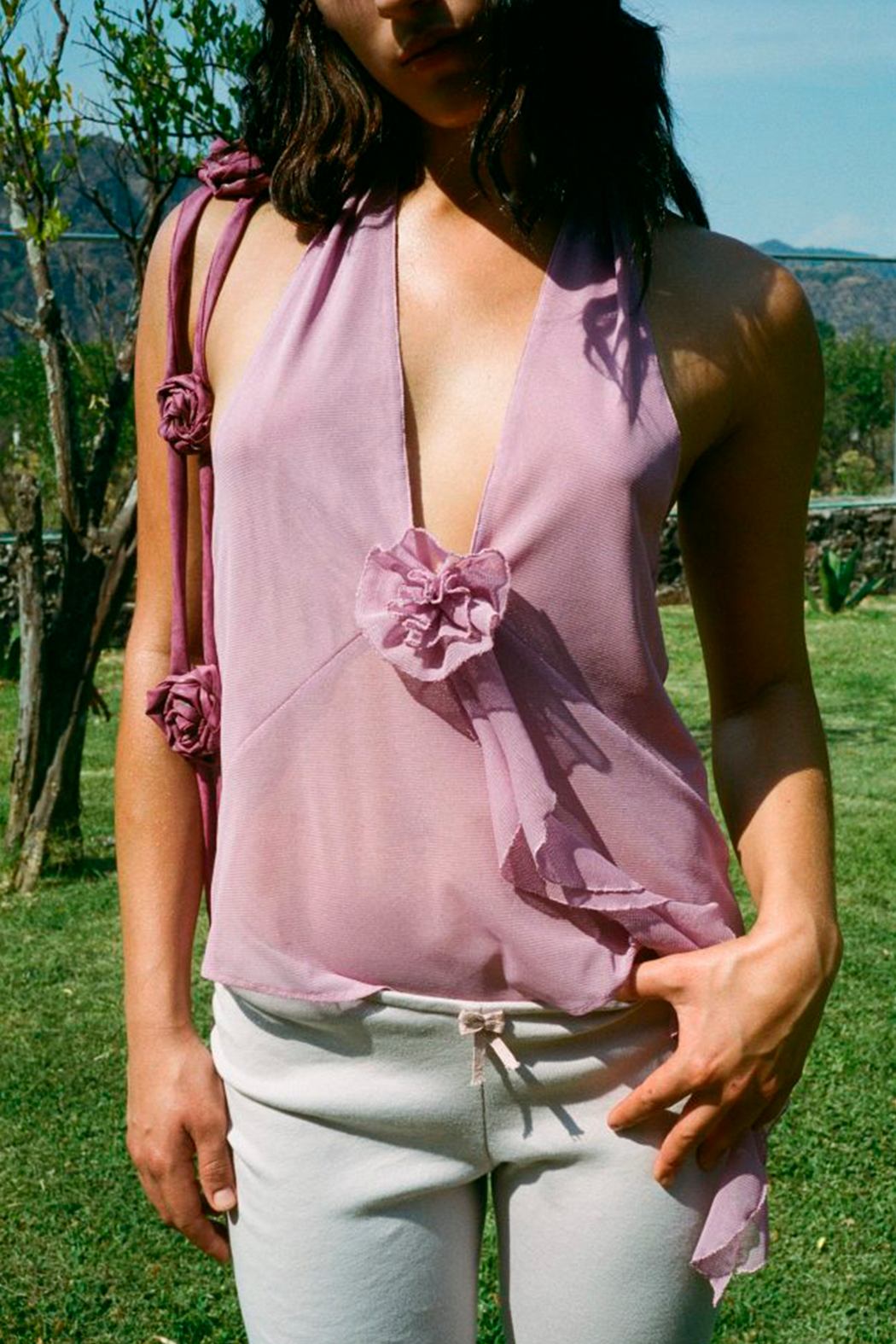 ROSE HALTER TOP