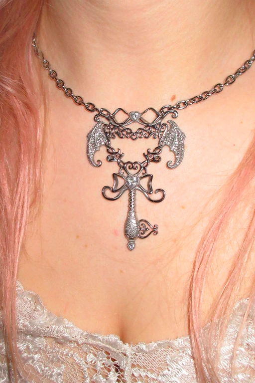 ENCHANTRESS KEY NECKLACE
