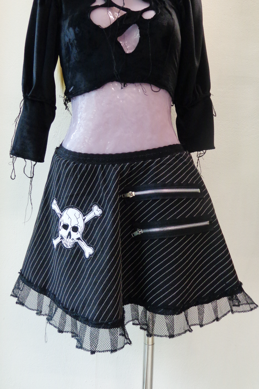 SKULL ZIPPER SKIRT