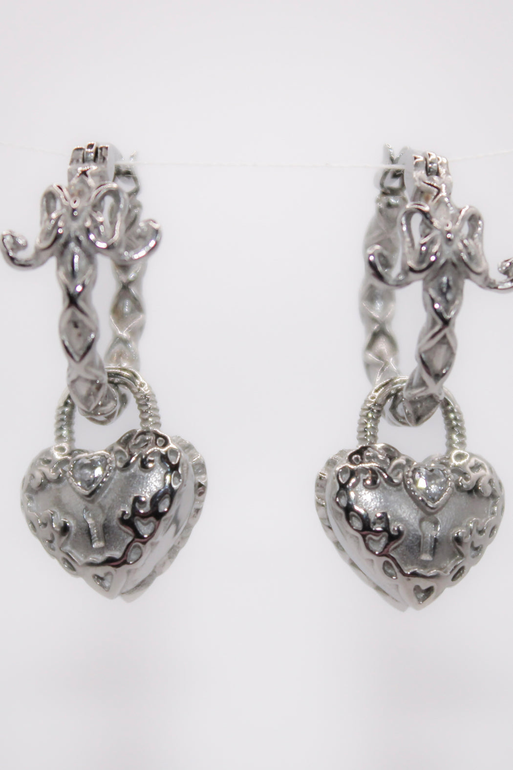 PRINCESS LOCK MINI HOOPS
