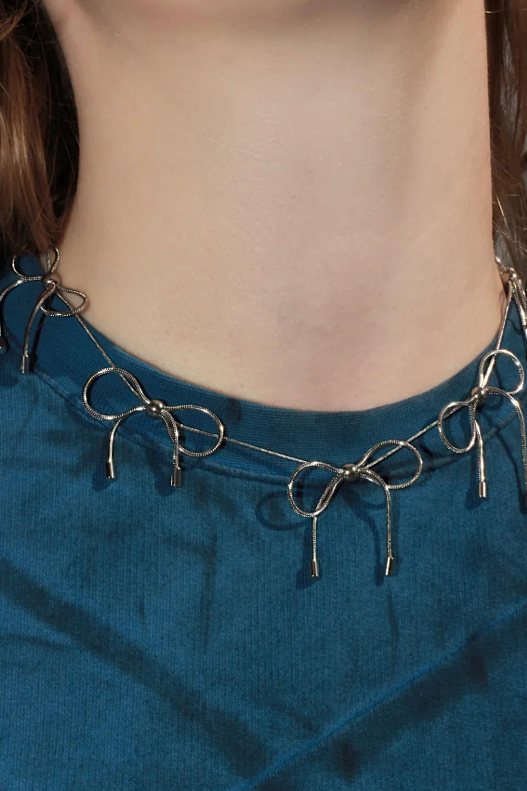 BOW NECKLACE - SILVER