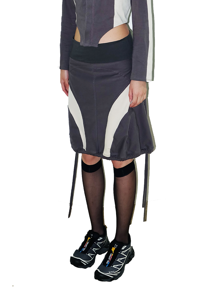 Plug Transformable Balloon Skirt — Charcoal