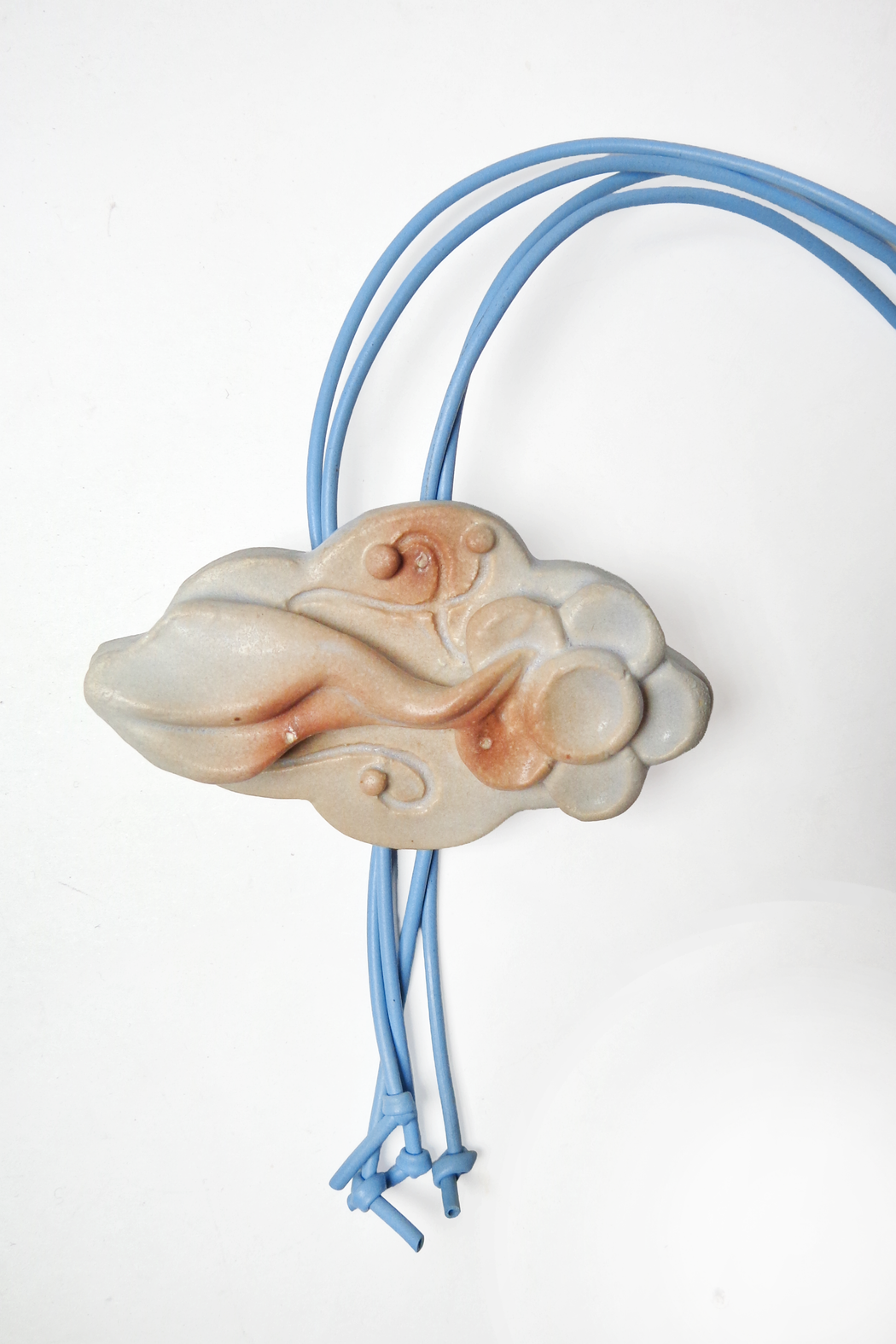 BOLO TIE - CIELO NUBLADO