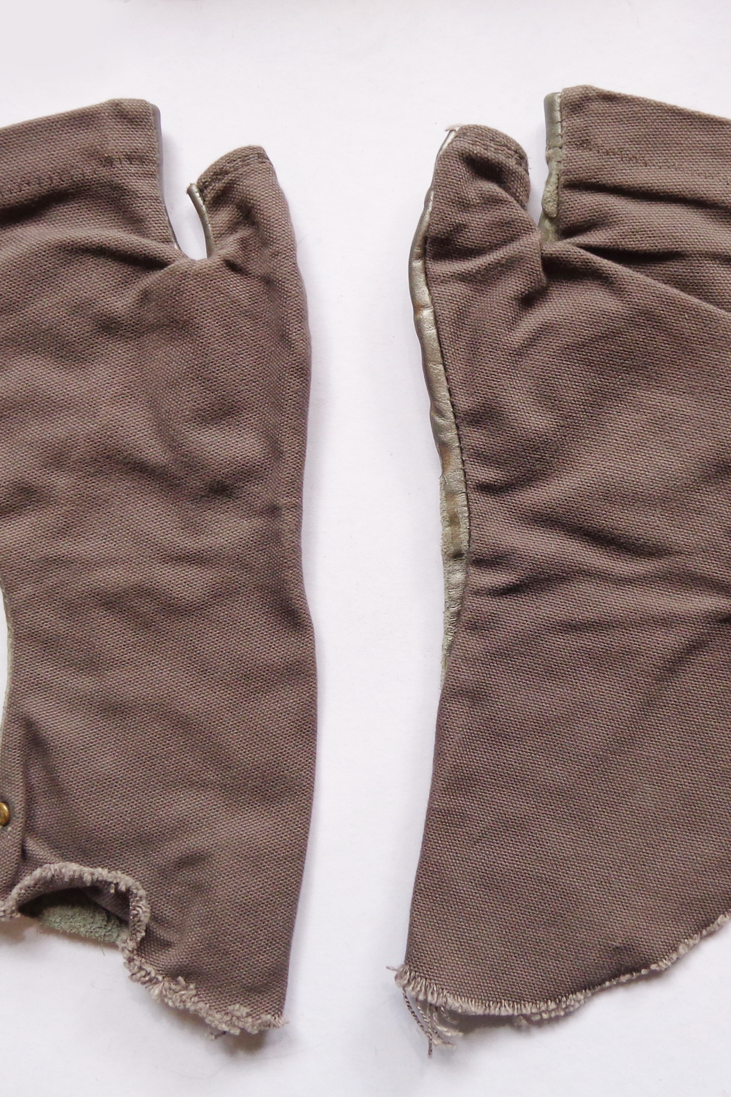 CHROME LEATHER GLOVES