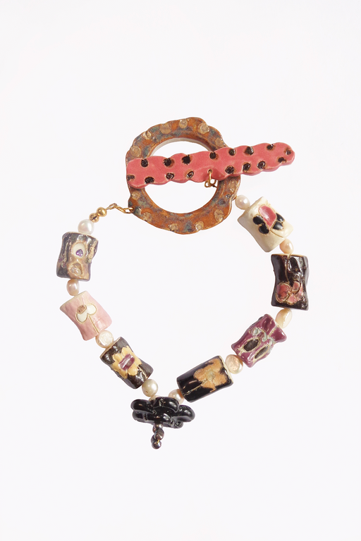 LARGGESTATE NECKLACE - VINO DE CACAO
