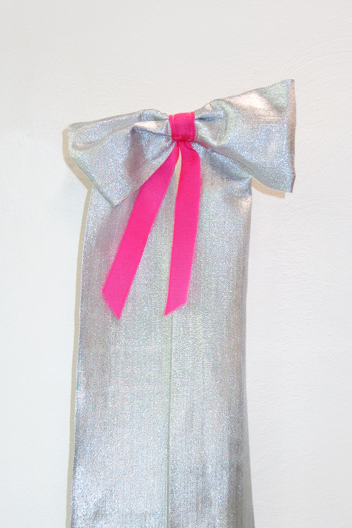 EXTRA LONG BOW HAIR COMB
